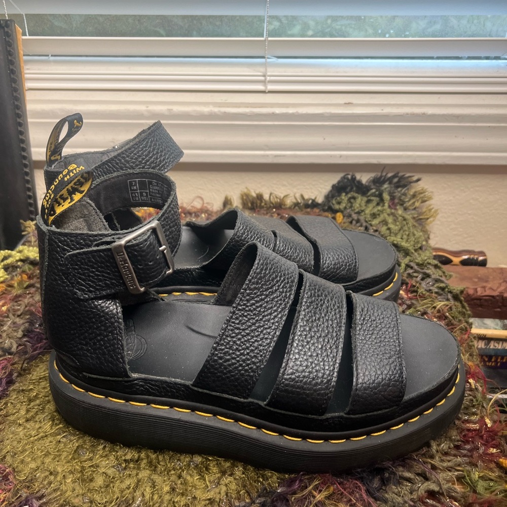 ★Doc Marten Clarissa II Leather Platform Sandals★